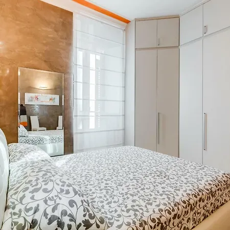 Chocorange Luxury Apartamento *